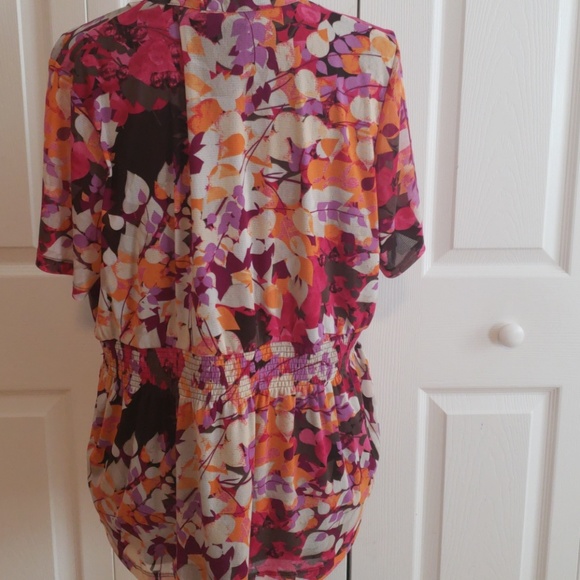 Colorful flower blouse - Picture 4 of 5